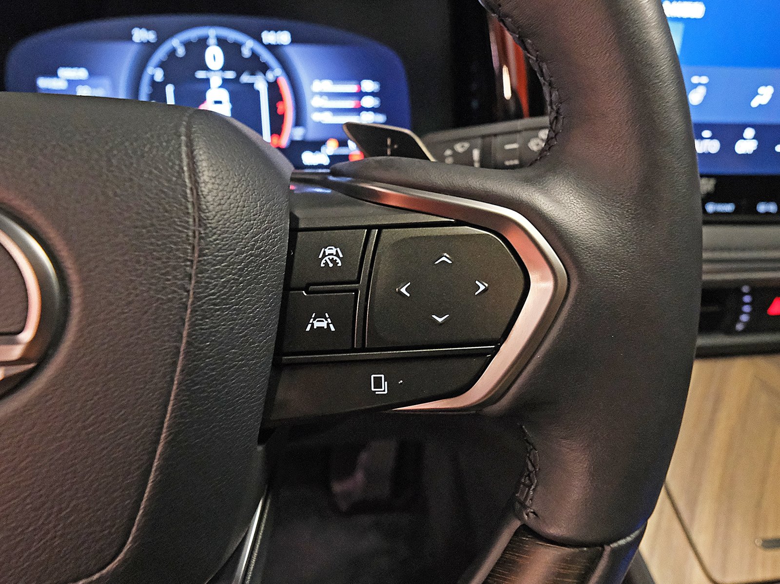 LEXUS LM350h 桃園中古車實車照 29